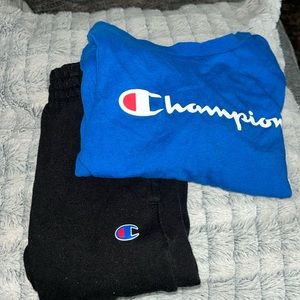 Size 2T Champion blue matching set